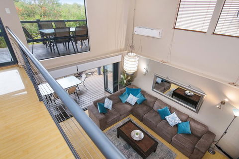 Dunsborough Deluxe Retreat - Kempsey Accommodation 2