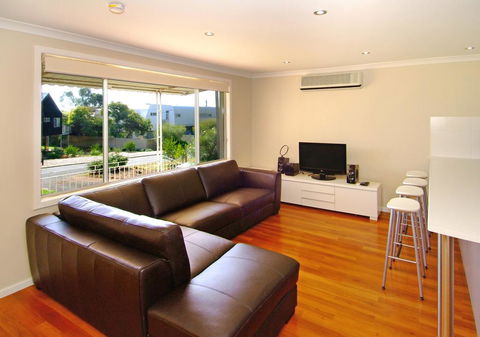 Eagle Bay Beach House - Kempsey Accommodation 1