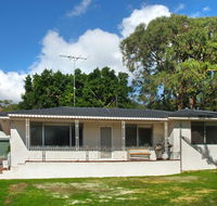 Eagle Bay Beach House - Kempsey Accommodation