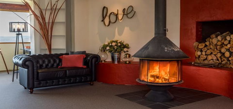 Eagle View Escape - Kempsey Accommodation 3