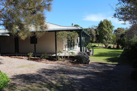 East Street Retreat - Kempsey Accommodation 0