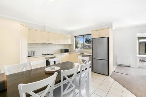 Easy Living Rosebud - Kempsey Accommodation 1