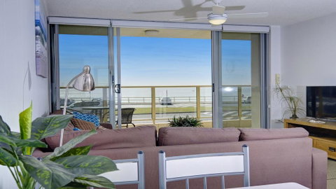 Ebbtide 2 - On Main Beach! - Kempsey Accommodation 3