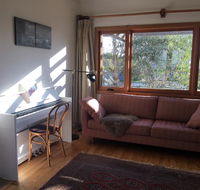 Eco-renovated light-filled house on a hill - Kempsey Accommodation