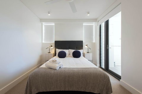 EIGHT TWO NINE TWO IV: BONDI BEACH - Kempsey Accommodation 2