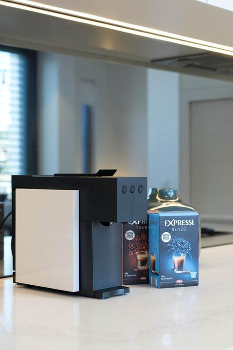 EIGHT TWO NINE TWO IV: BONDI BEACH - Kempsey Accommodation 3