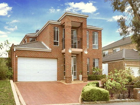 Elegant Glen House 4B5B ParkFront - Kempsey Accommodation 0