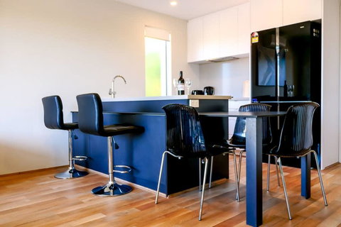 Elegantly Appointed BRAND NEW Luxurious Apartment! - Kempsey Accommodation 2