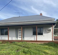 Ellalong Lagoon Home with a view - Kempsey Accommodation