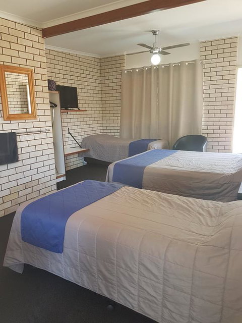 Emerald Tower Motor Inn - Kempsey Accommodation 3
