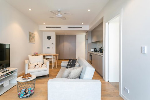 ENCORE IV: Bondi Junction - Kempsey Accommodation 0