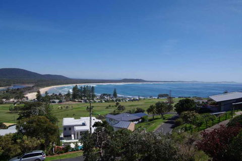 Endeavour, 10 Dulconghi Street - Kempsey Accommodation 1