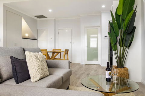 Enjoy Bayside Life At Stylish Studio Close To City - Kempsey Accommodation 1