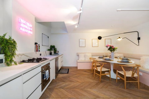 Enjoy Cafe Culture From Chic Warehouse Conversion - Kempsey Accommodation 0