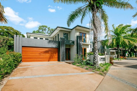 Esprit Luxury Retreat Palm Cove - Kempsey Accommodation 1