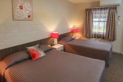 Everton Park Hotel - Kempsey Accommodation 1
