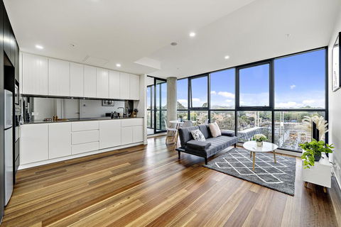 Executive City-centre Apartment With Parking - Kempsey Accommodation 0