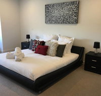 Executive Mansion Spring Racing Melbourne Cup - Kempsey Accommodation
