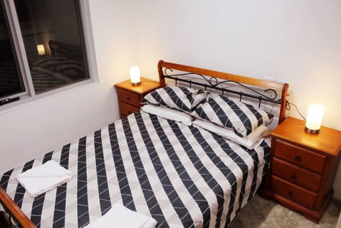 Executively Styled 2 Bed, 2 Bath, Perfect Location - Kempsey Accommodation 2
