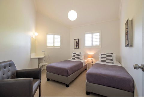 Fabulous Kangaroo Point 3 Bedroom Apartment - Kempsey Accommodation 1