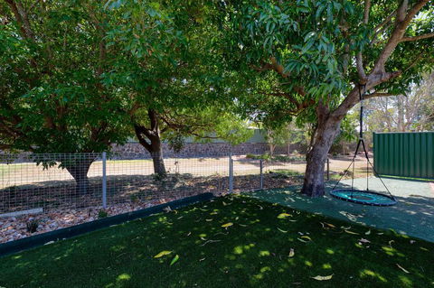 Fabulously Presented Family Retreat On Bribie Island - Kempsey Accommodation 0