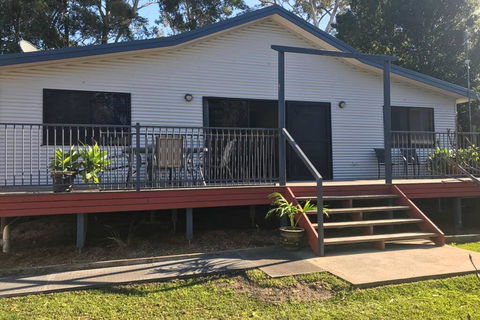 FAIRVIEW COTTAGE 25B - Waterfront Accommodation - Kempsey Accommodation 2