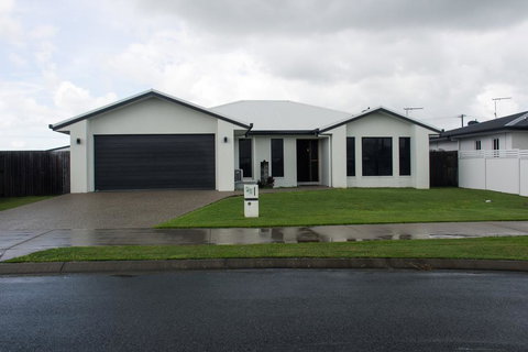 Family Friendly Holiday Home - Kempsey Accommodation 3