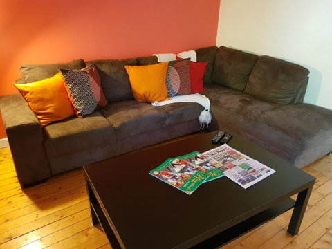Family Getaway In Eildon - Pet Friendly - Kempsey Accommodation 3