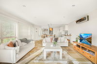 Family House With BBQ Deck Water View and Parking