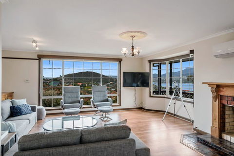 FAMILY With Children Of All Ages - Water/Bridge View - Kempsey Accommodation 3