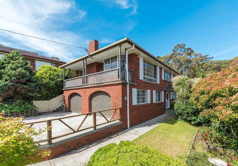 FAMILY With Children Of All Ages - Water/Bridge View - Kempsey Accommodation 0