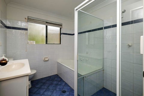 FAR SHORE - Kempsey Accommodation 3