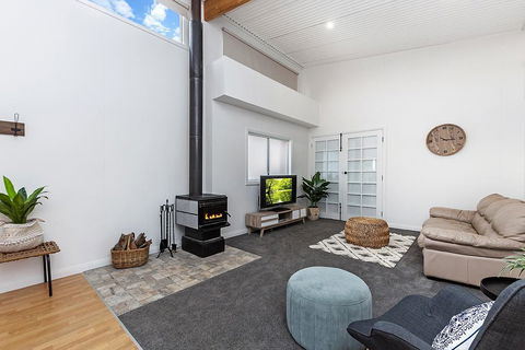 Farnham Lodge - Kempsey Accommodation 1