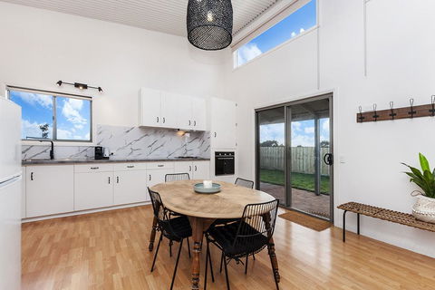 Farnham Lodge - Kempsey Accommodation 3