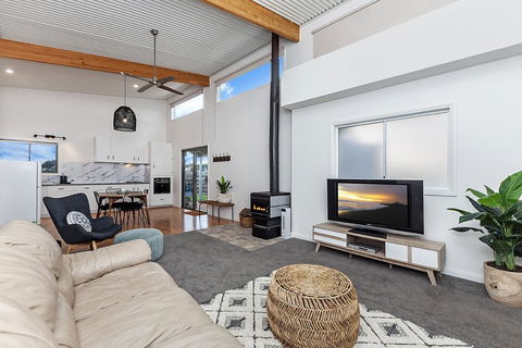Farnham Lodge - Kempsey Accommodation 0