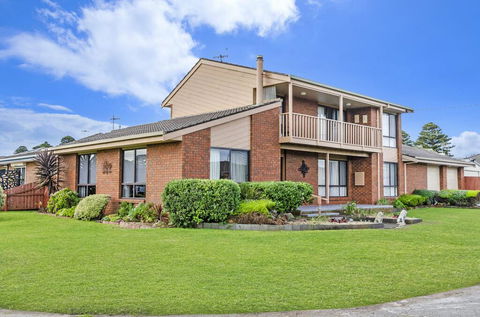 Fauxs Den - Kempsey Accommodation 0