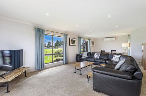 Fauxs Den - Kempsey Accommodation 1