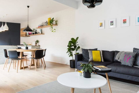 Felix - Gorgeously Designed Home - Kempsey Accommodation 0