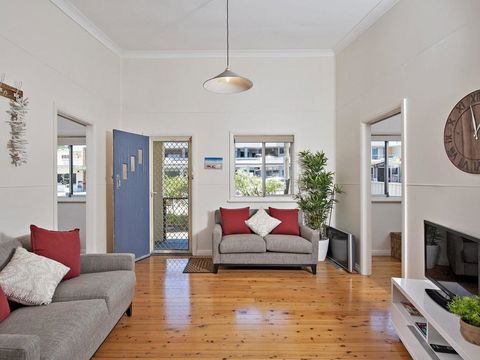 Fingal Beach Shack @ Fingal Bay - Kempsey Accommodation 0