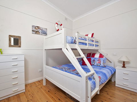 Fingal Beach Shack @ Fingal Bay - Kempsey Accommodation 2