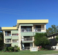 First Floor Unit with waterviews from your balcony - Kempsey Accommodation