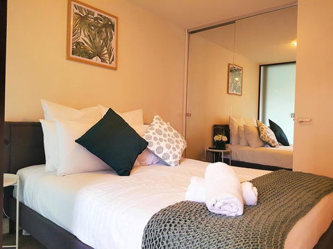 FITZROY FANTASTIC 1BR APT With FREE WINE, NETFLIX, WIFI, Close To TRAMS, COLES - Kempsey Accommodation 1