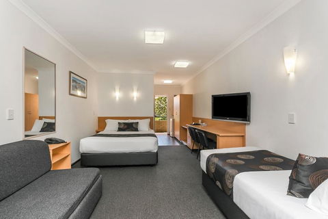 Flag Motor Lodge - Kempsey Accommodation 3
