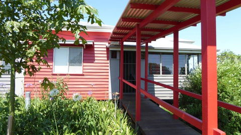 Flame Hill Vineyard - Kempsey Accommodation 3