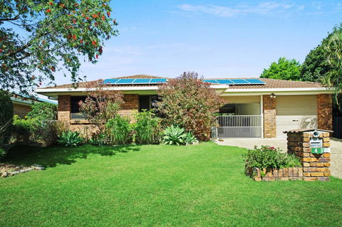 Freshly Revovated Dog Friendly House Walking Distance To Waterfront! - Kempsey Accommodation 0