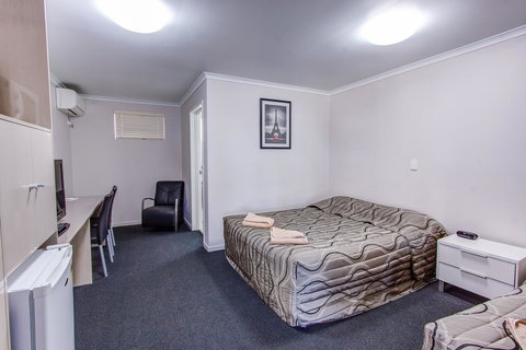 Galaxy Mackay Motor Inn - Kempsey Accommodation 3