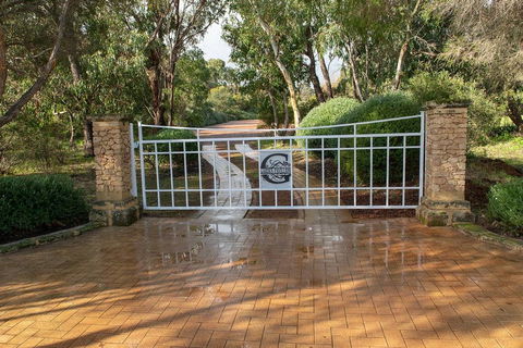 Garden Pavilion - Art House Yallingup - Kempsey Accommodation 1