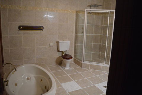 Gargoyle Lodge - Kempsey Accommodation 1
