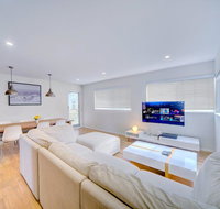 GCHM Beachside Getaway with Netflix  Wi-Fi - Kempsey Accommodation