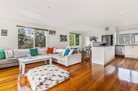 GDay Beach House - Kempsey Accommodation 2